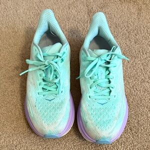 HOKA Clifton 9 Women's sneakers
Sunlit Ocean/Lilac Mist size 7D  lightly used